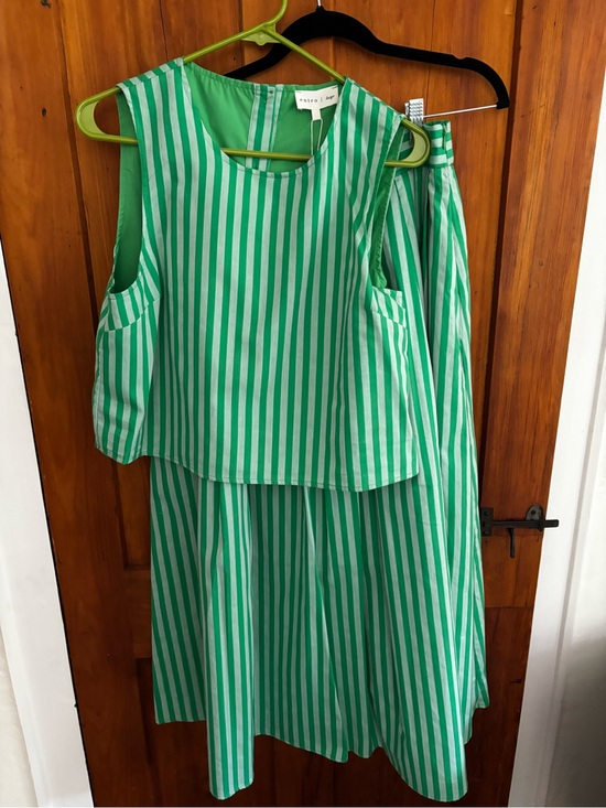entro Dresses & Skirts - entro Green and White Striped women’s  Dress Set